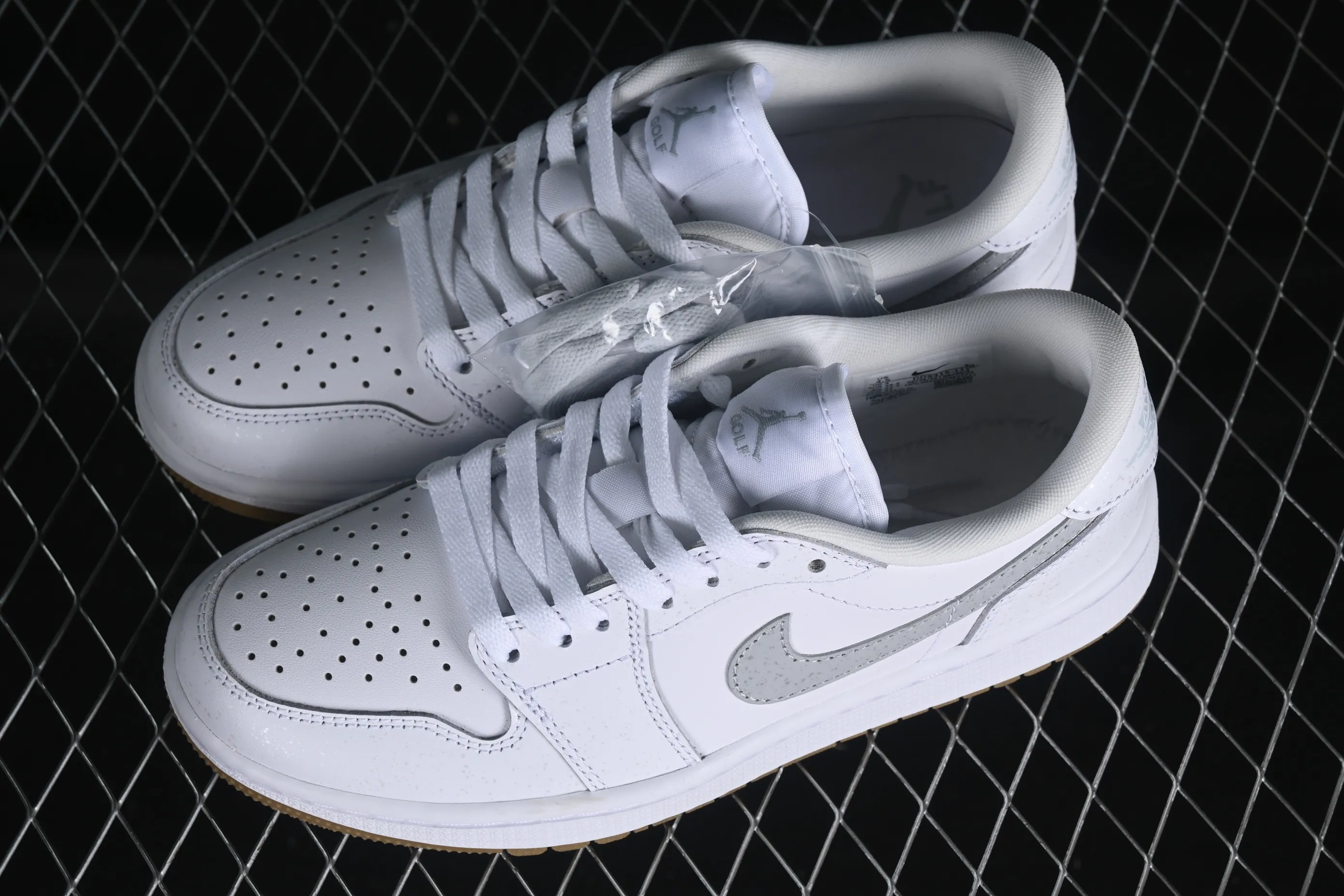 All categories Air Jordan Jordan series basketball shoes Air Jordan 1 Low G version pure original Air Jordan 1 Low Golf AJ1 Joe 1 new golf version raw rubber white DD9315-111